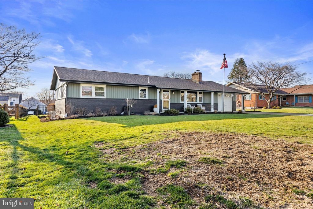 Photo of 239 Mill Road, MOUNT JOY, PA 17552 (MLS # PALA2084888)