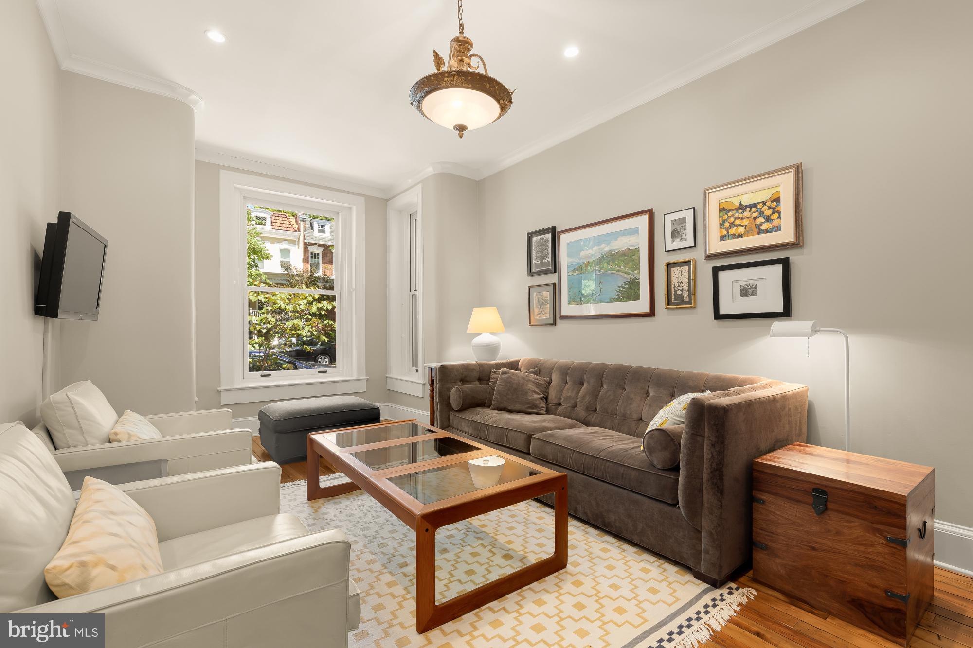 82 V STREET NW