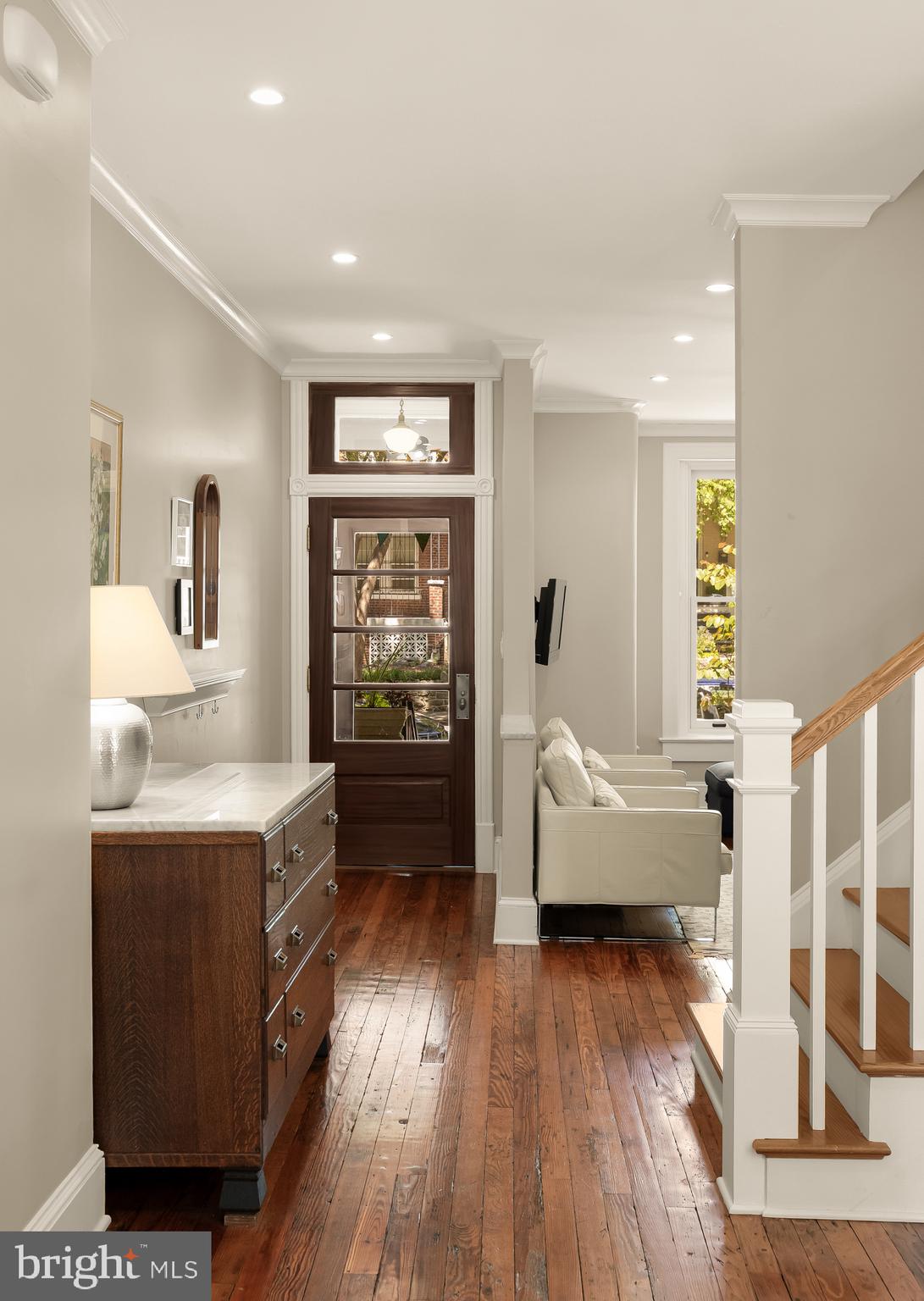 82 V STREET NW