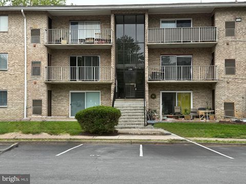 Photo of 7975 Audubon Avenue #302, ALEXANDRIA, VA 22306 (MLS # VAFX2306308)