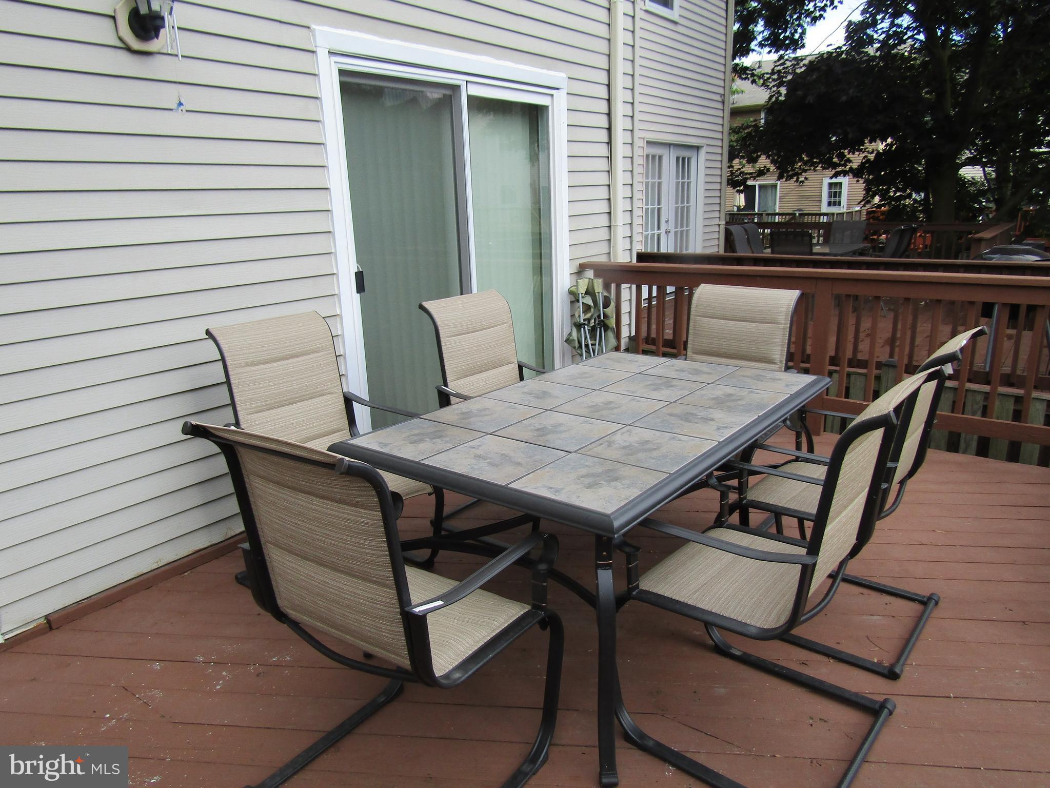 ELIZABETHS LANDING - Residential