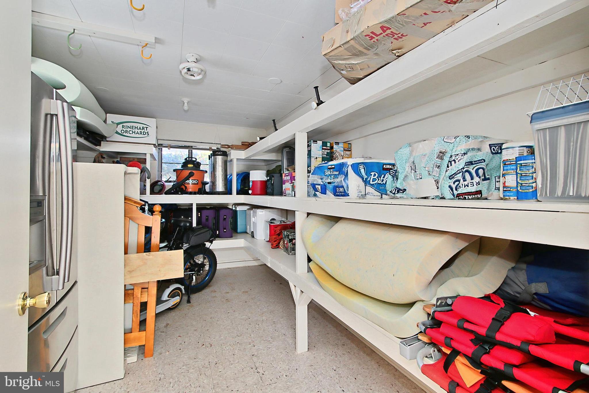 GOLF CLUB MANOR - Residential