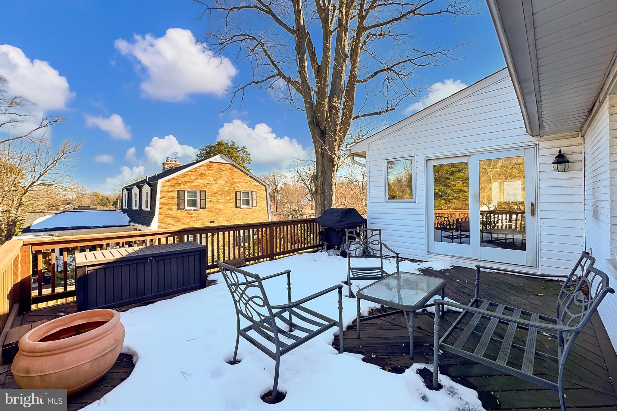 GOLF CLUB MANOR - Residential