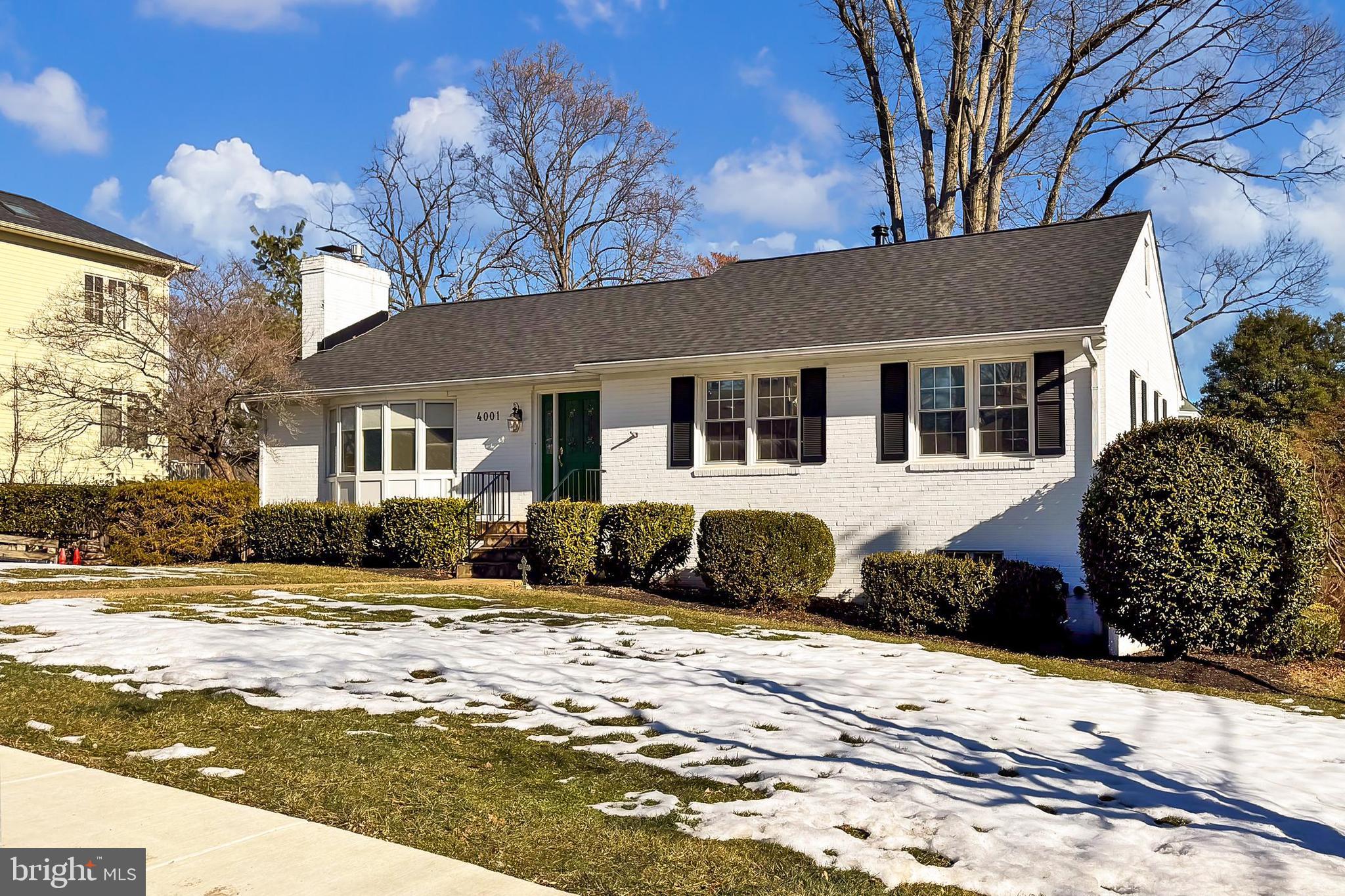 GOLF CLUB MANOR - Residential