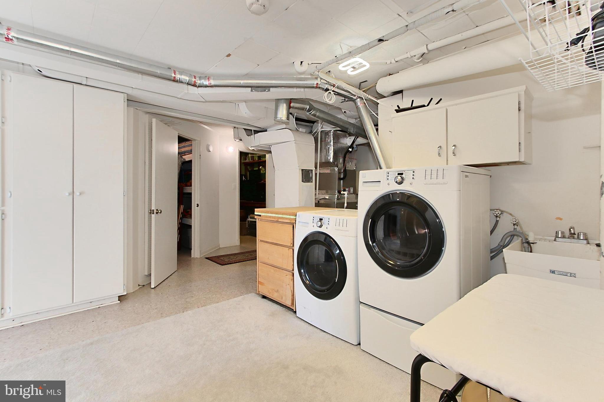 GOLF CLUB MANOR - Residential