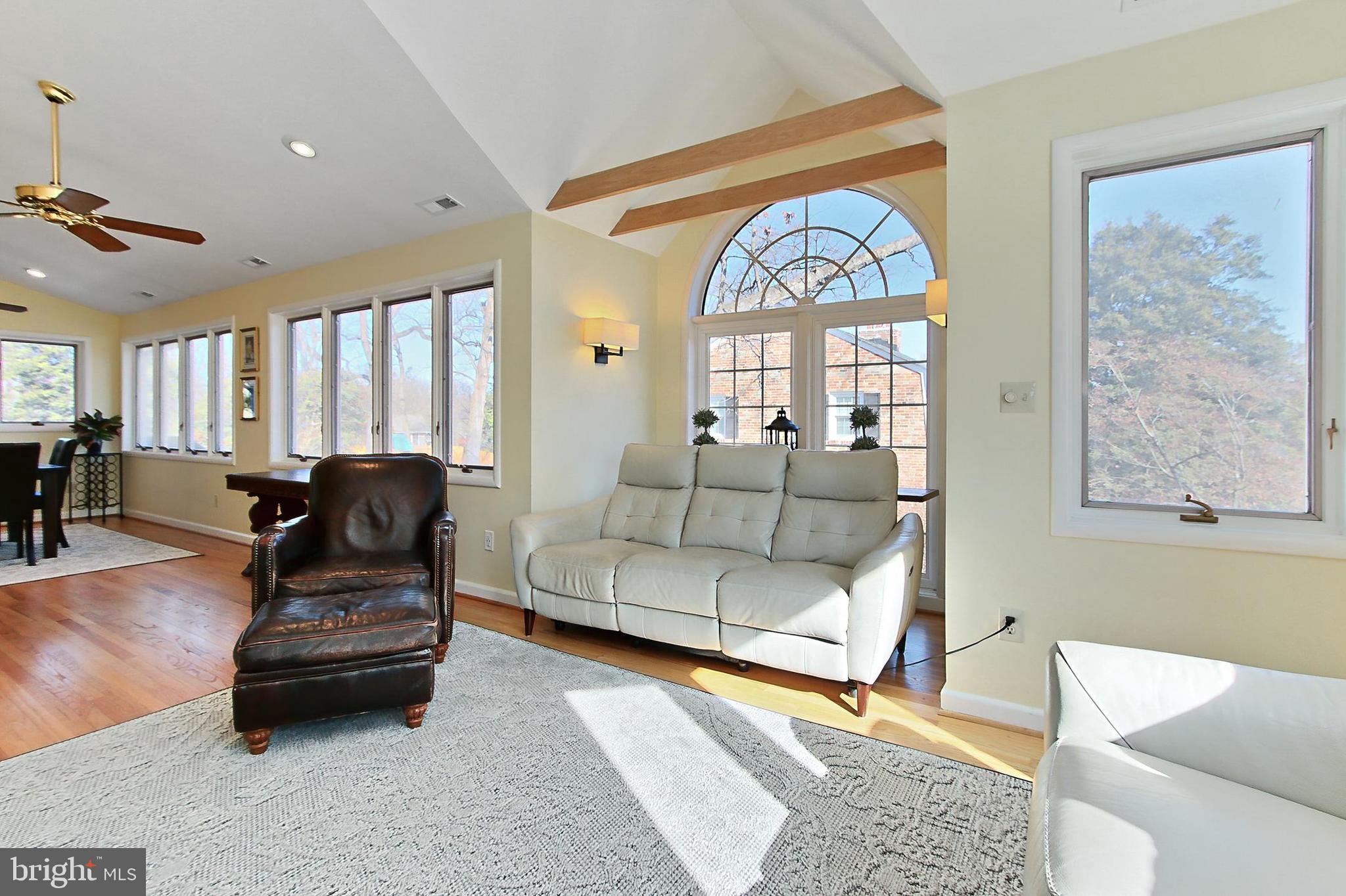 GOLF CLUB MANOR - Residential