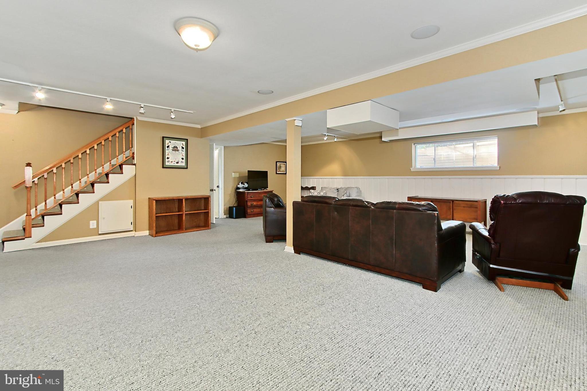 GOLF CLUB MANOR - Residential