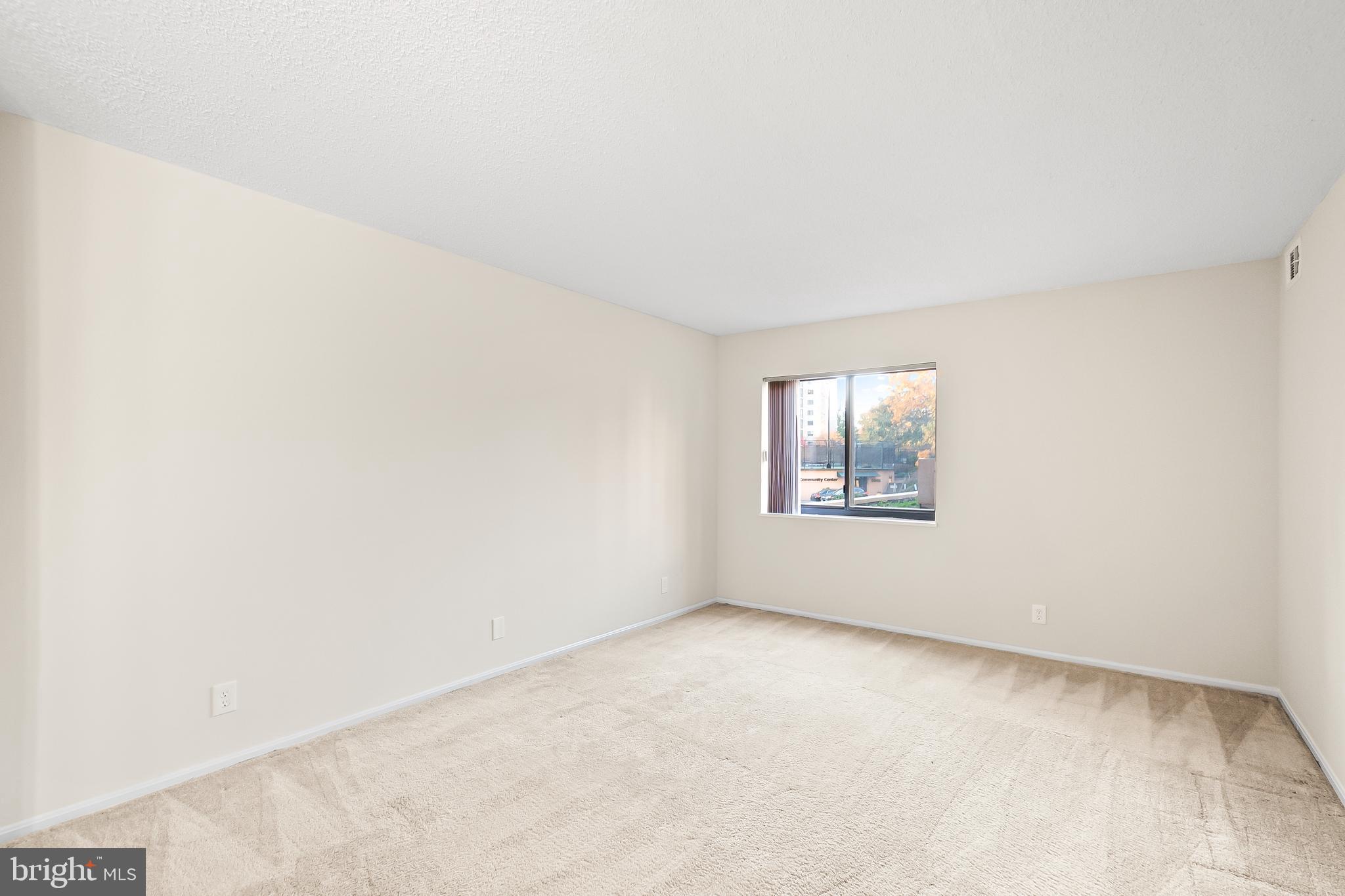 MONTEBELLO - Residential