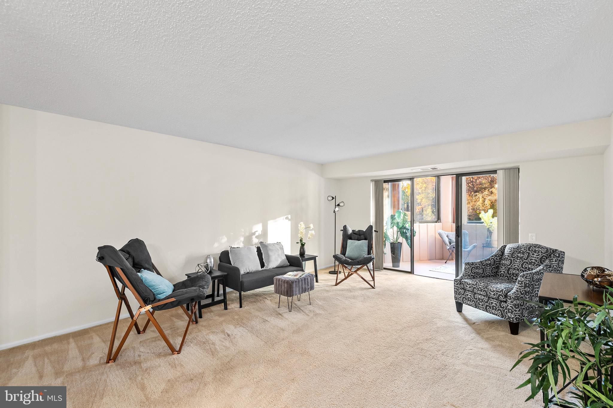 MONTEBELLO - Residential