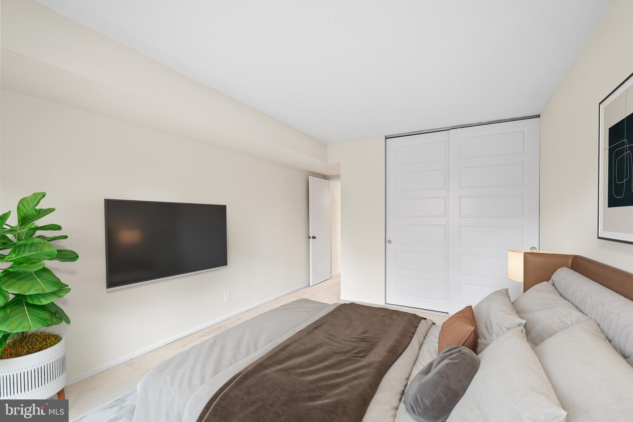 MONTEBELLO - Residential