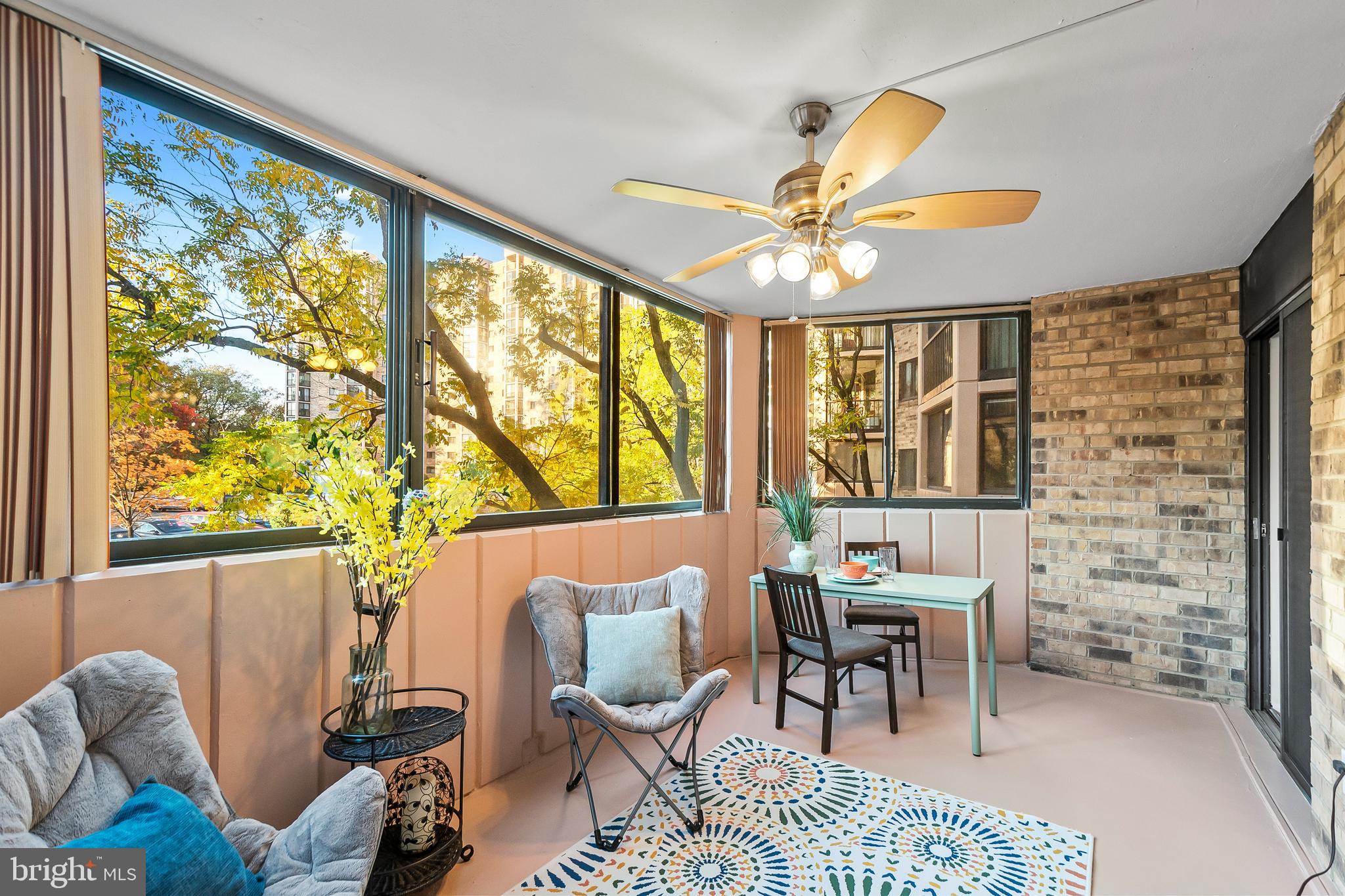 MONTEBELLO - Residential