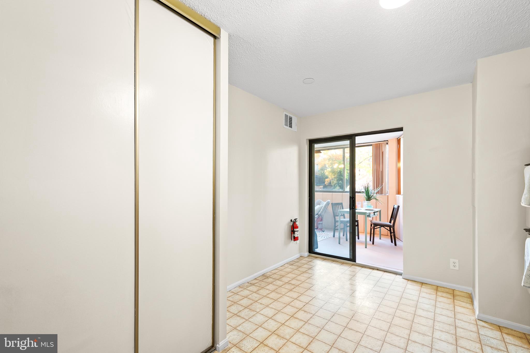 MONTEBELLO - Residential