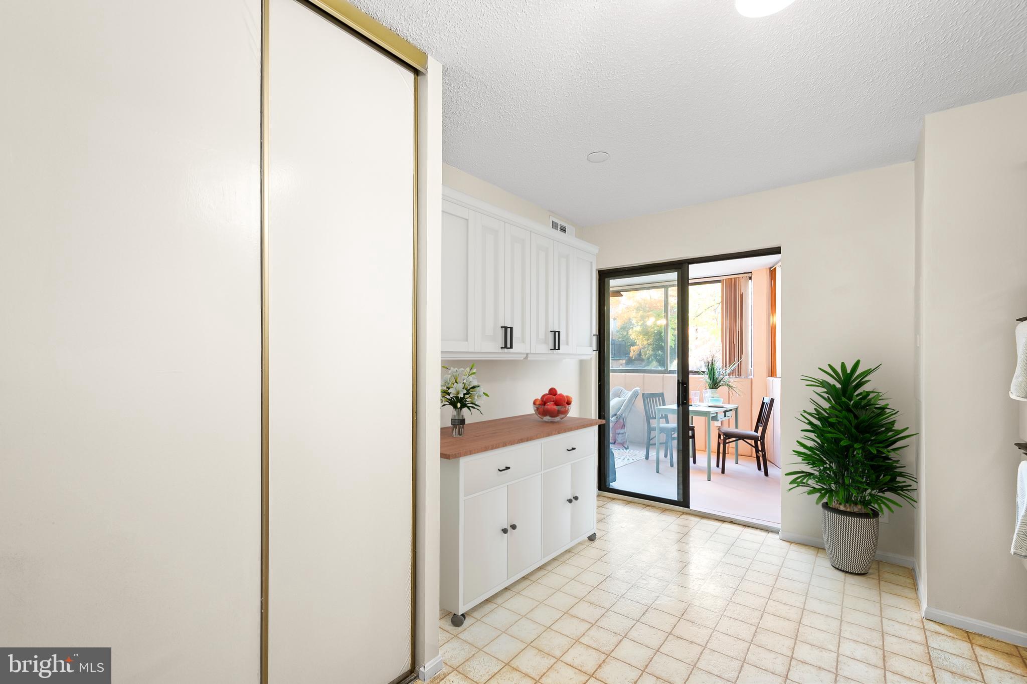 MONTEBELLO - Residential