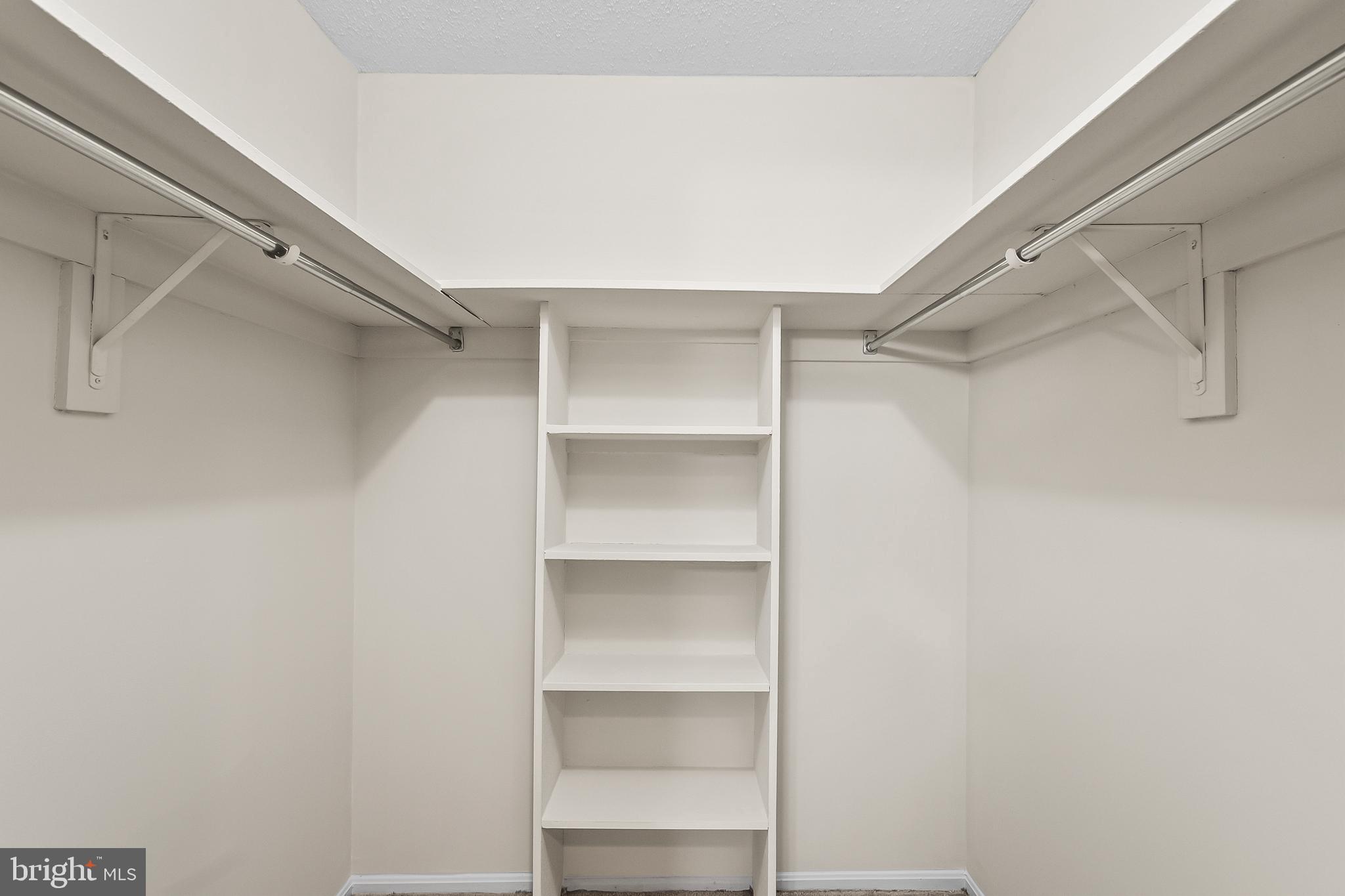 MONTEBELLO - Residential