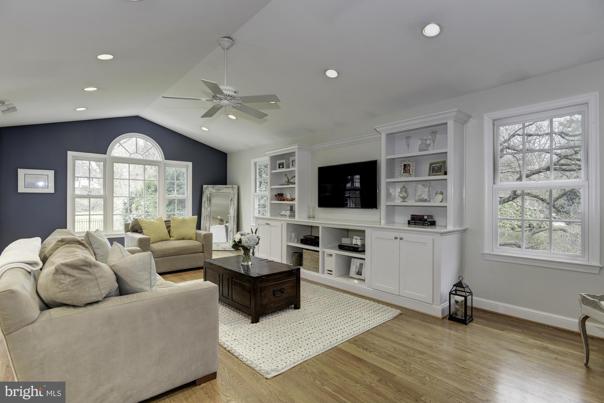 CHEVY CHASE - Residential