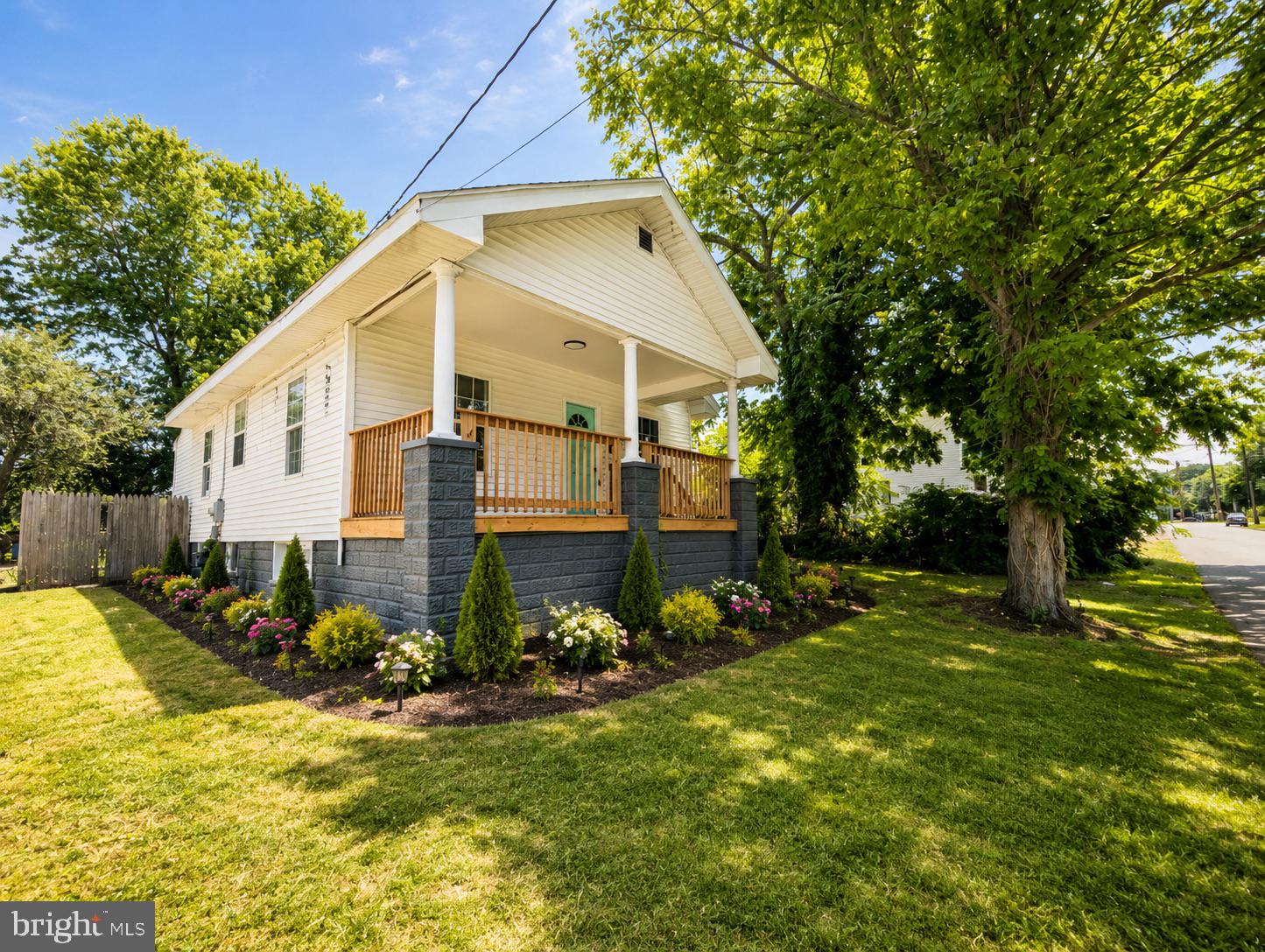 527 WINDER STREET
