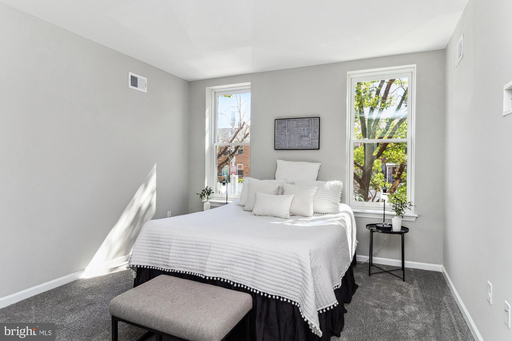 JOHNSTON SQUARE - Residential