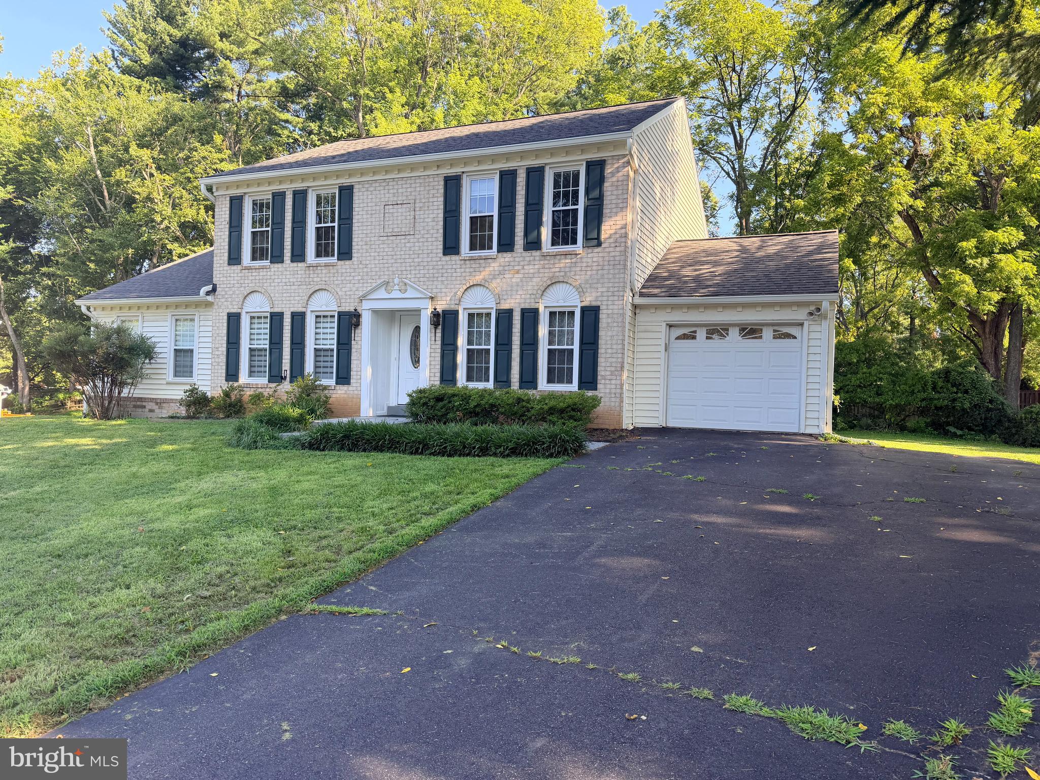 10802 HUNT CLUB ROAD