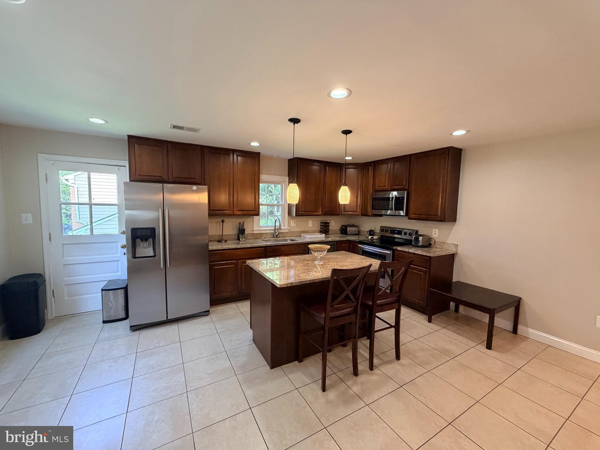 10802 HUNT CLUB ROAD