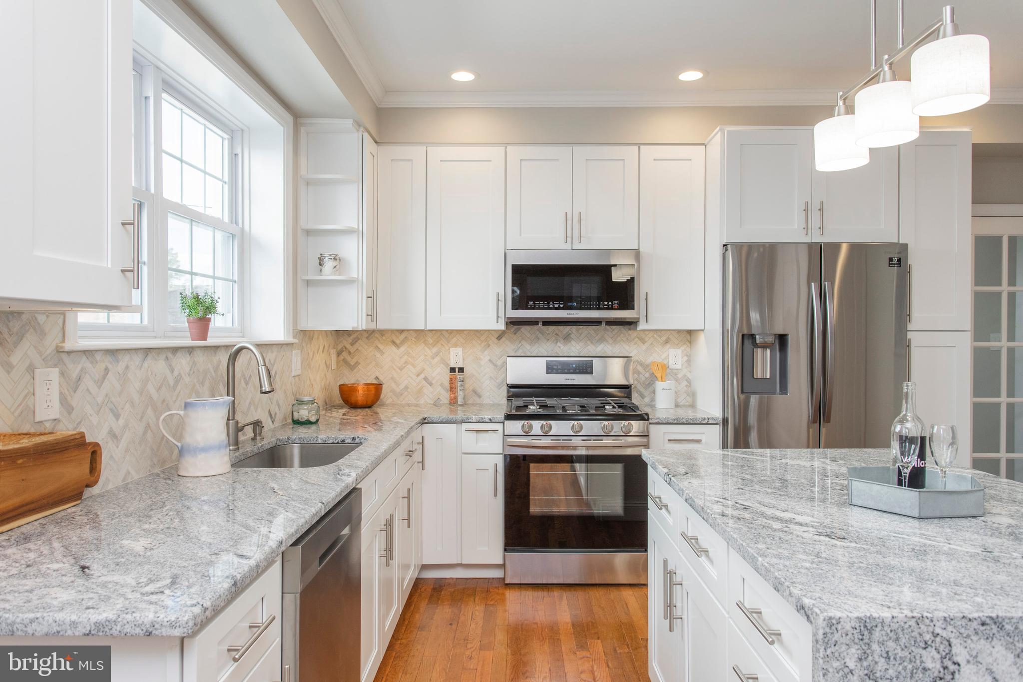 ROXBOROUGH - Residential