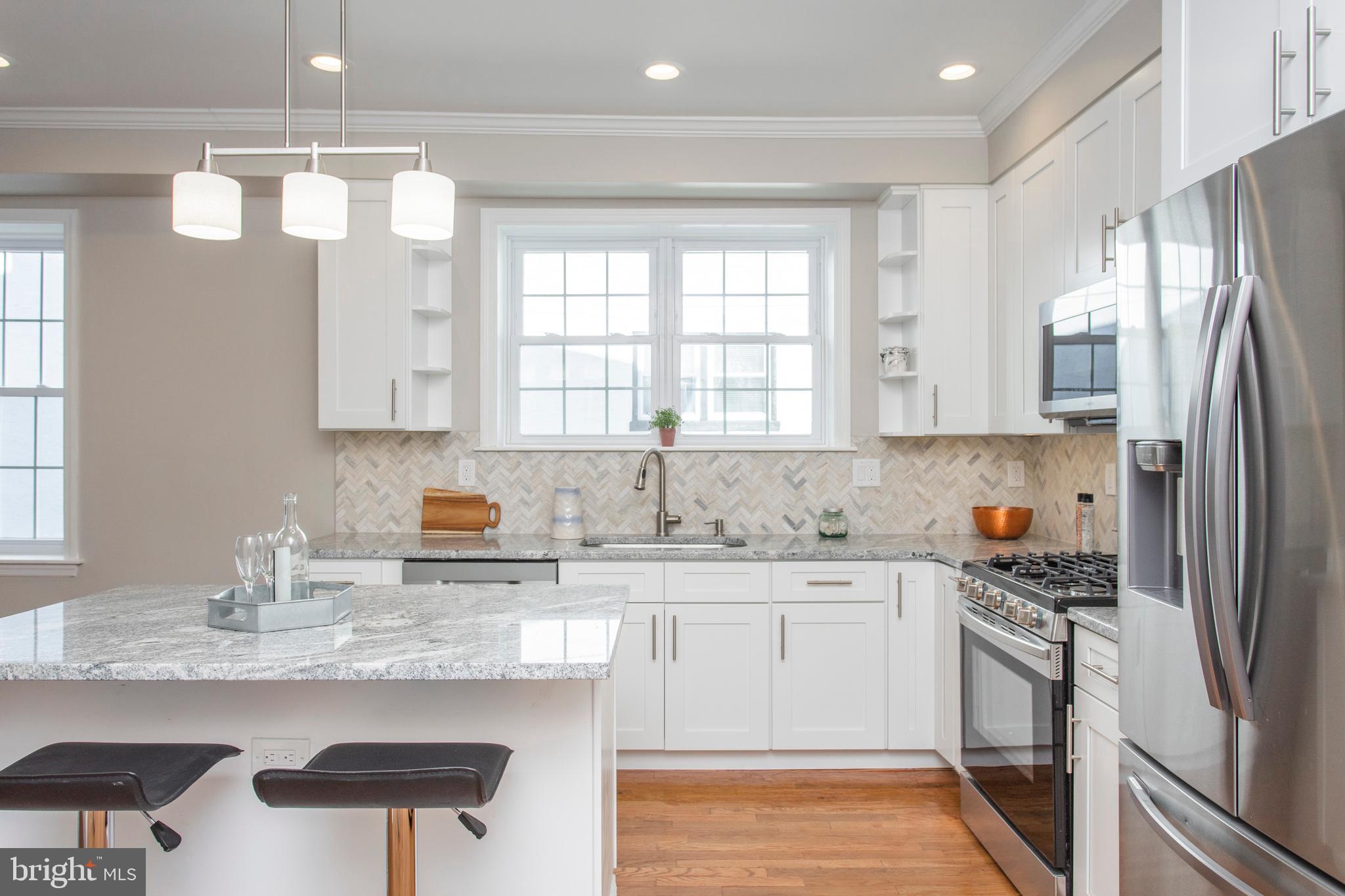 ROXBOROUGH - Residential