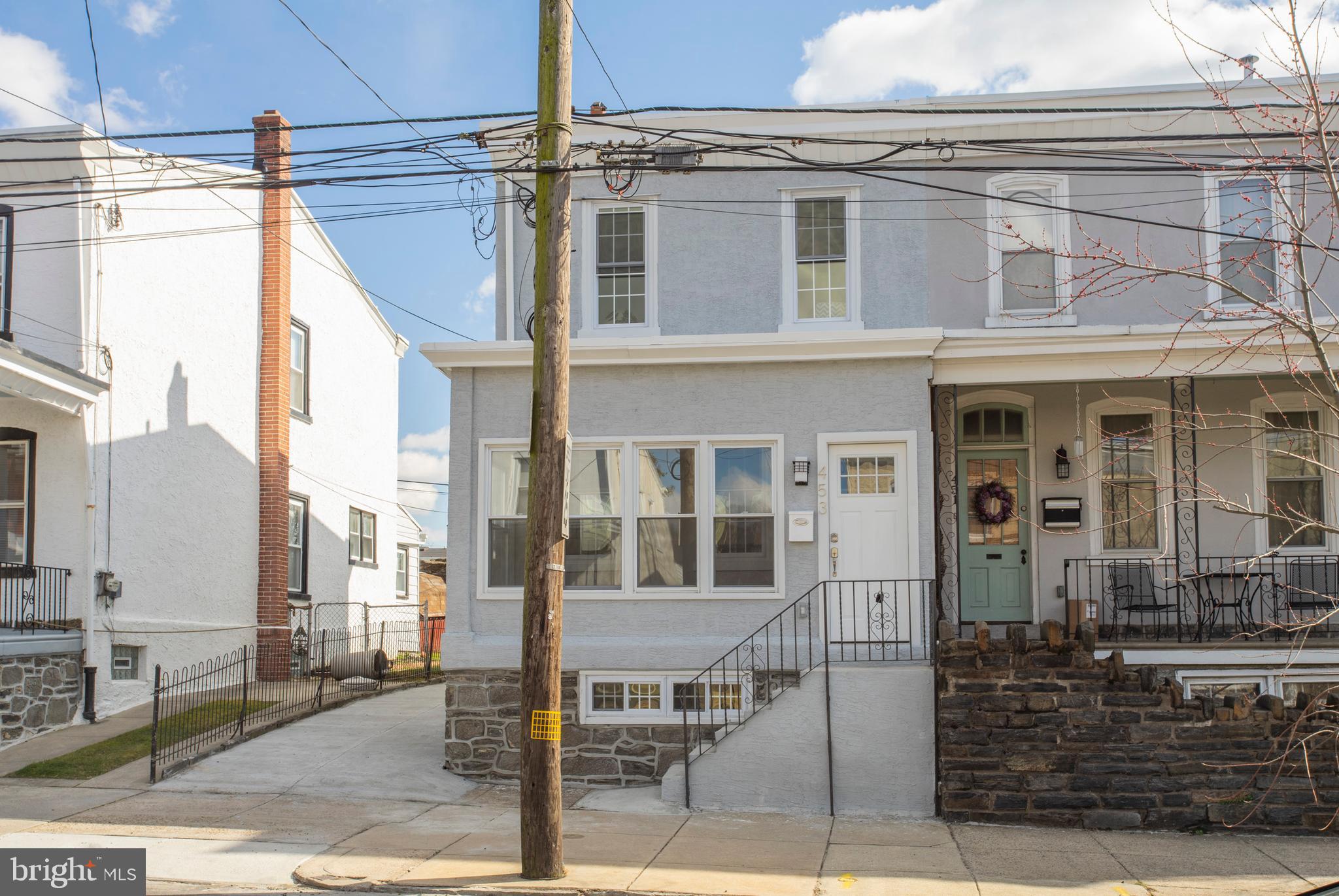 ROXBOROUGH - Residential