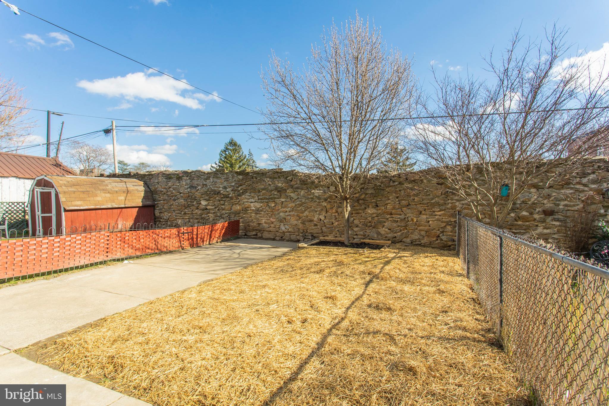 ROXBOROUGH - Residential