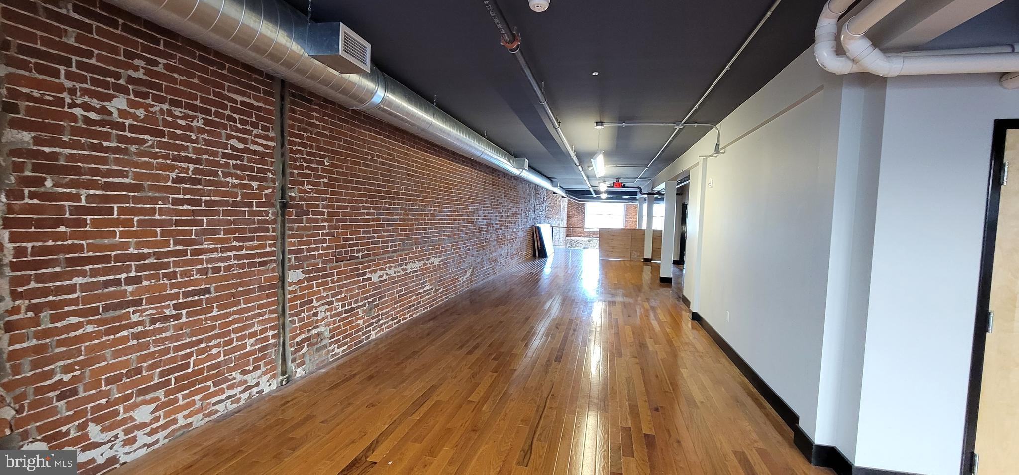 READING - Commercial Sale