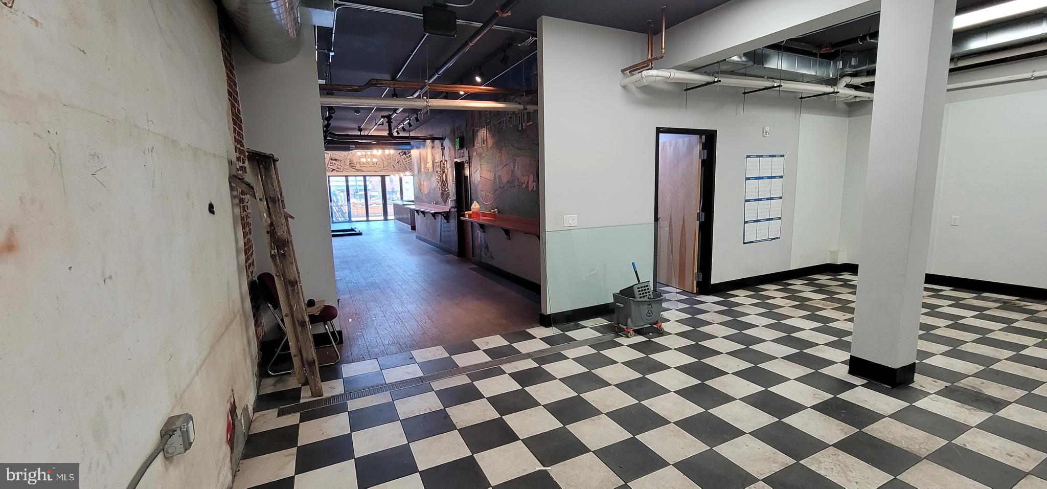 READING - Commercial Sale