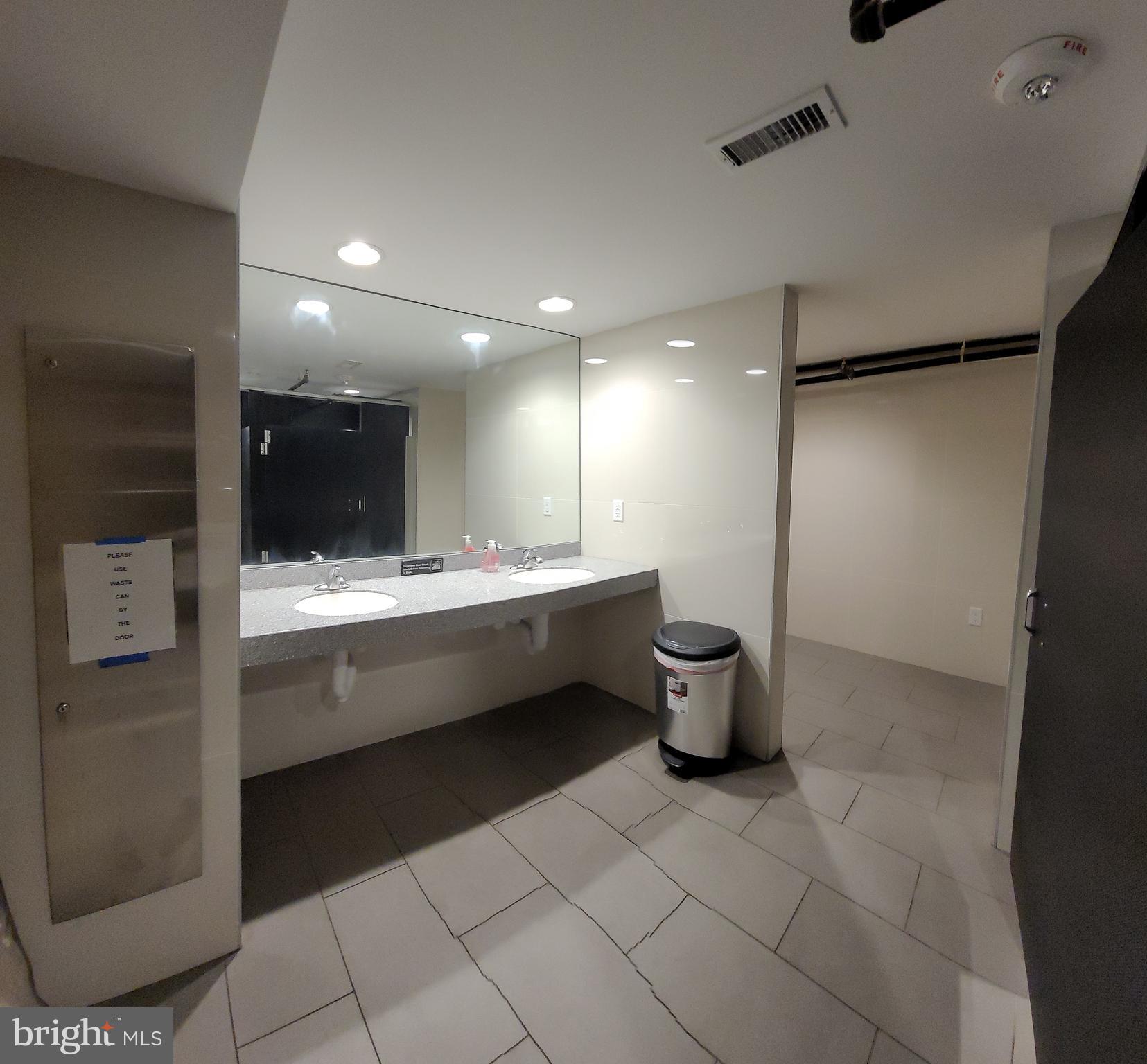 READING - Commercial Sale