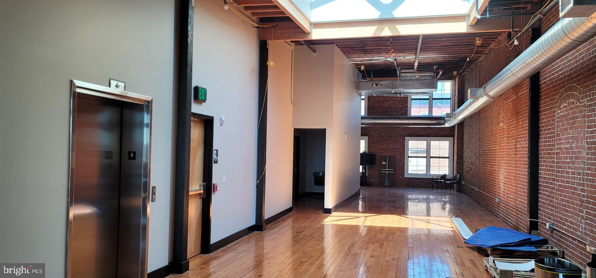 READING - Commercial Sale