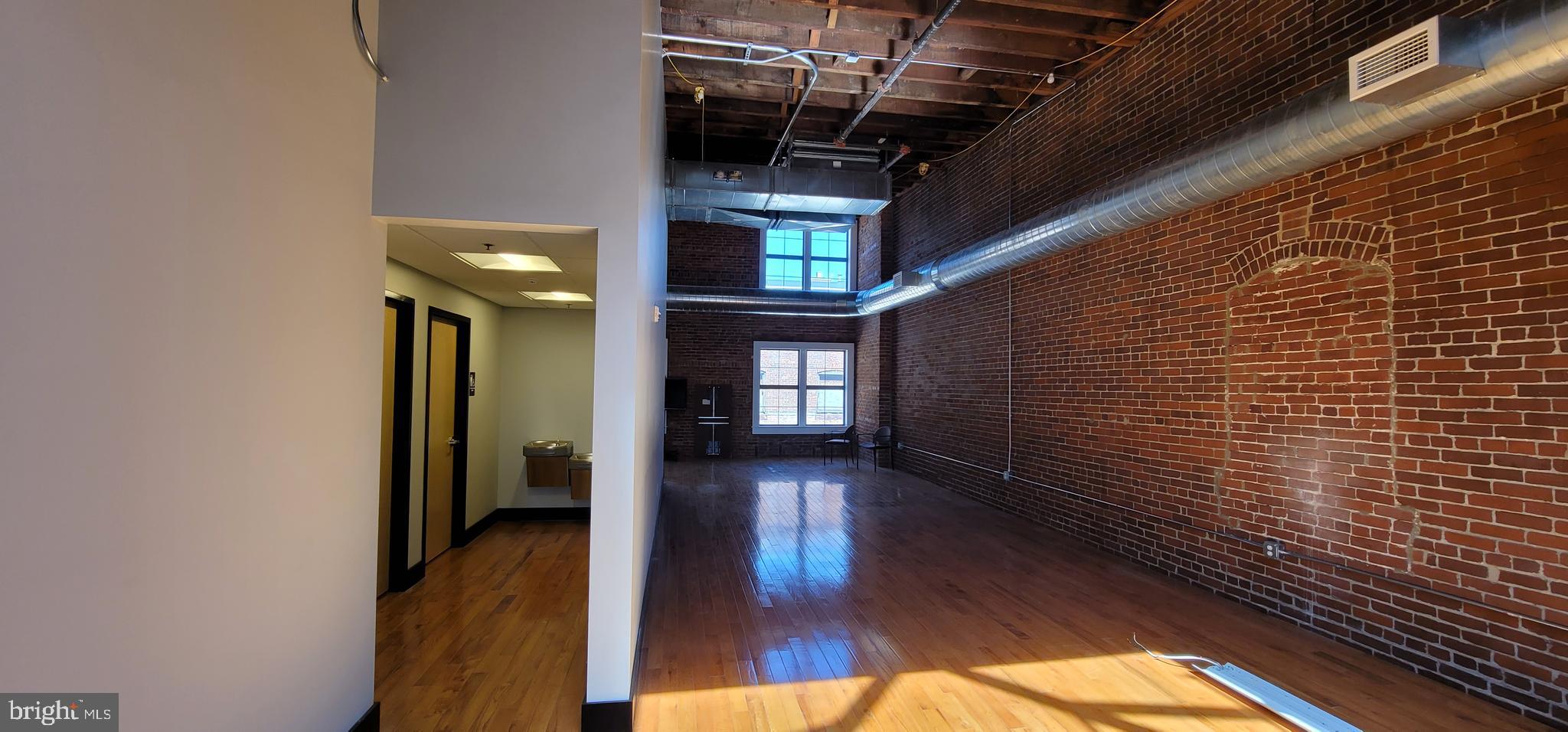 READING - Commercial Sale