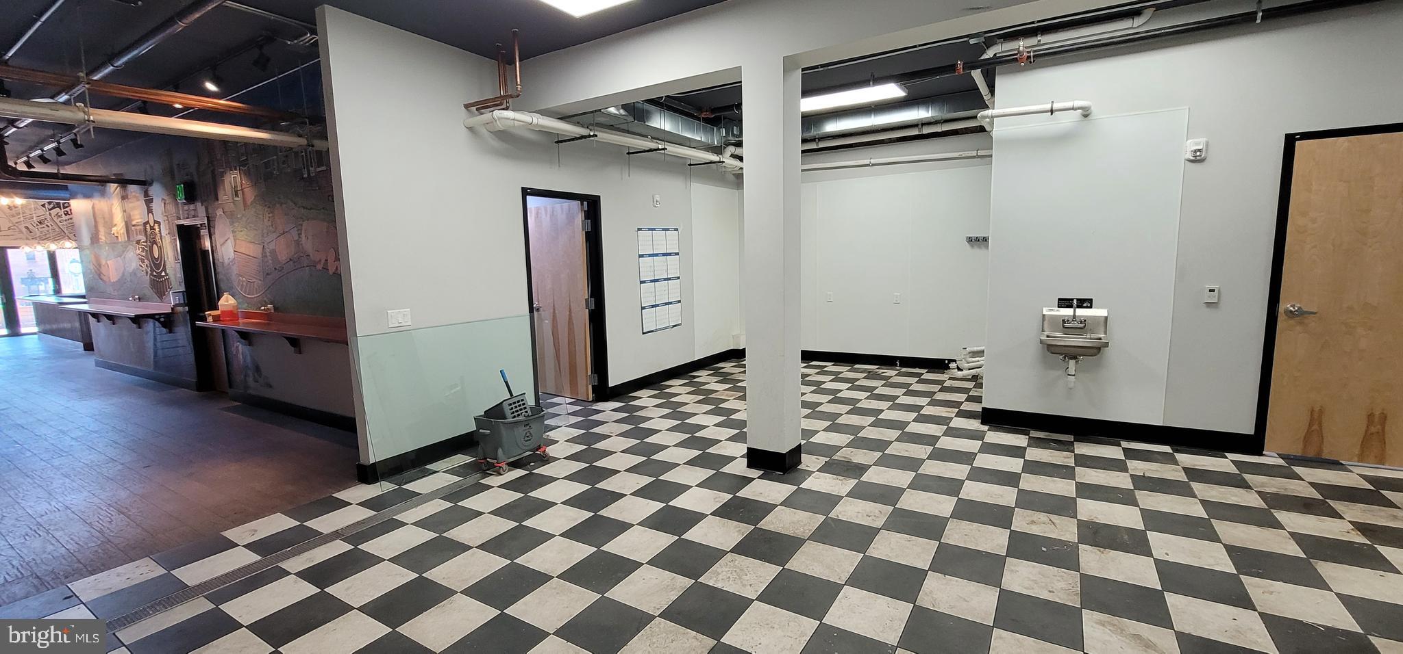 READING - Commercial Sale