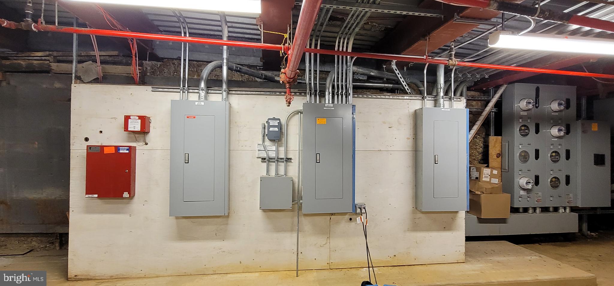 READING - Commercial Sale