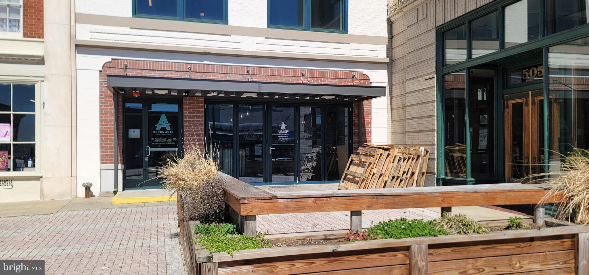 READING - Commercial Sale