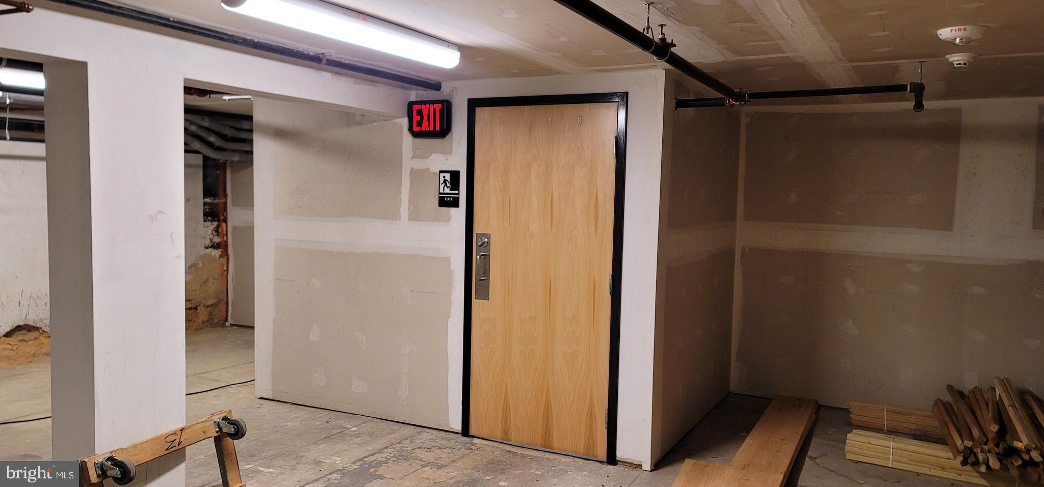 READING - Commercial Sale