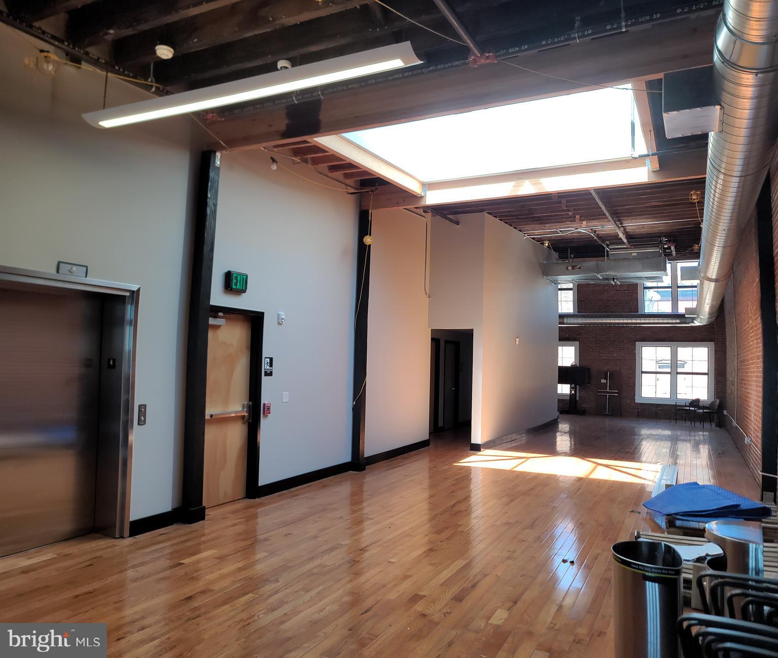 READING - Commercial Sale