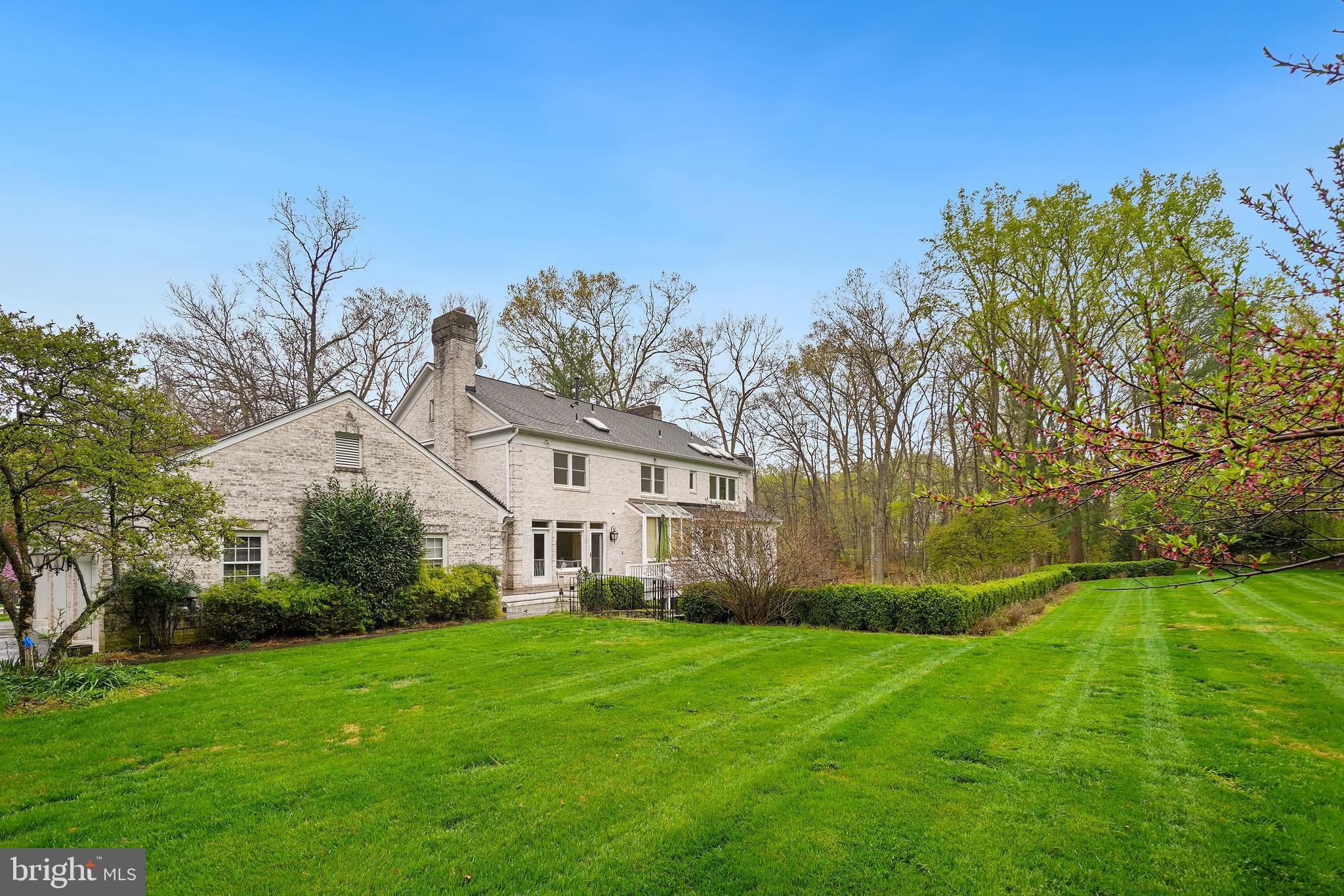 LAKE POTOMAC - Residential