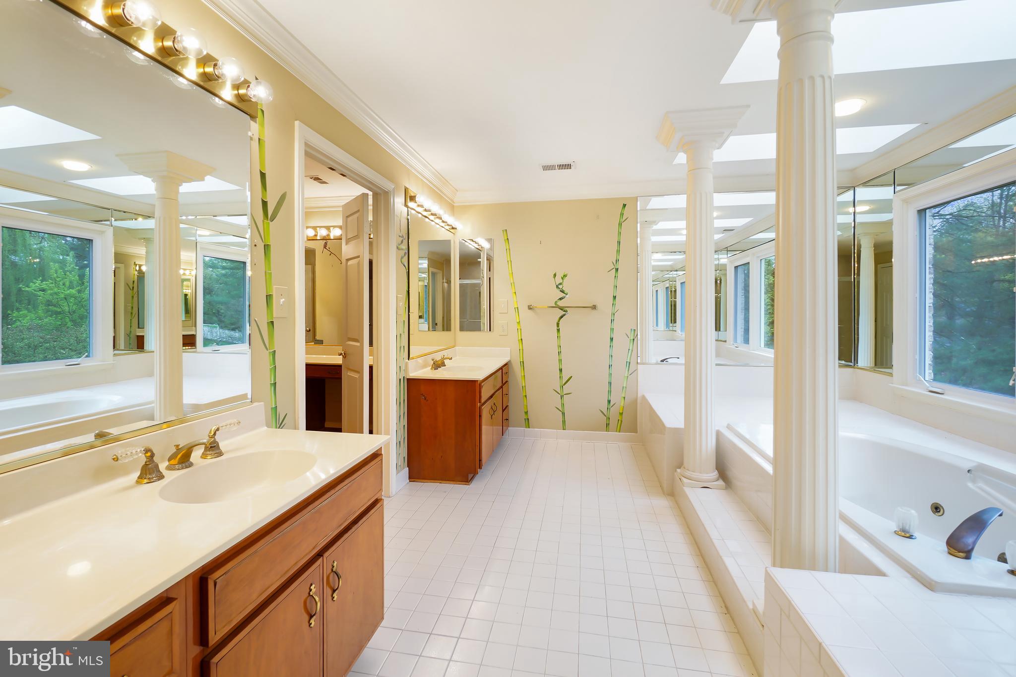 LAKE POTOMAC - Residential