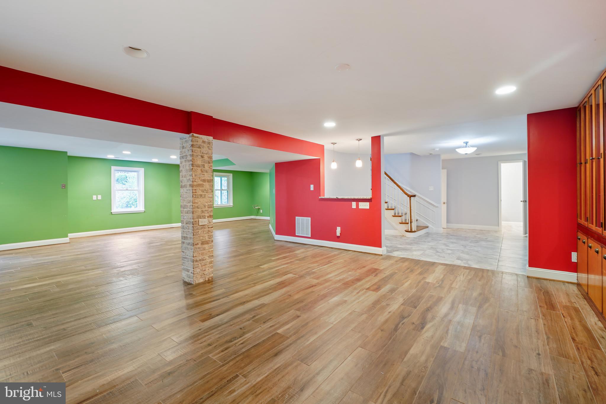 LAKE POTOMAC - Residential