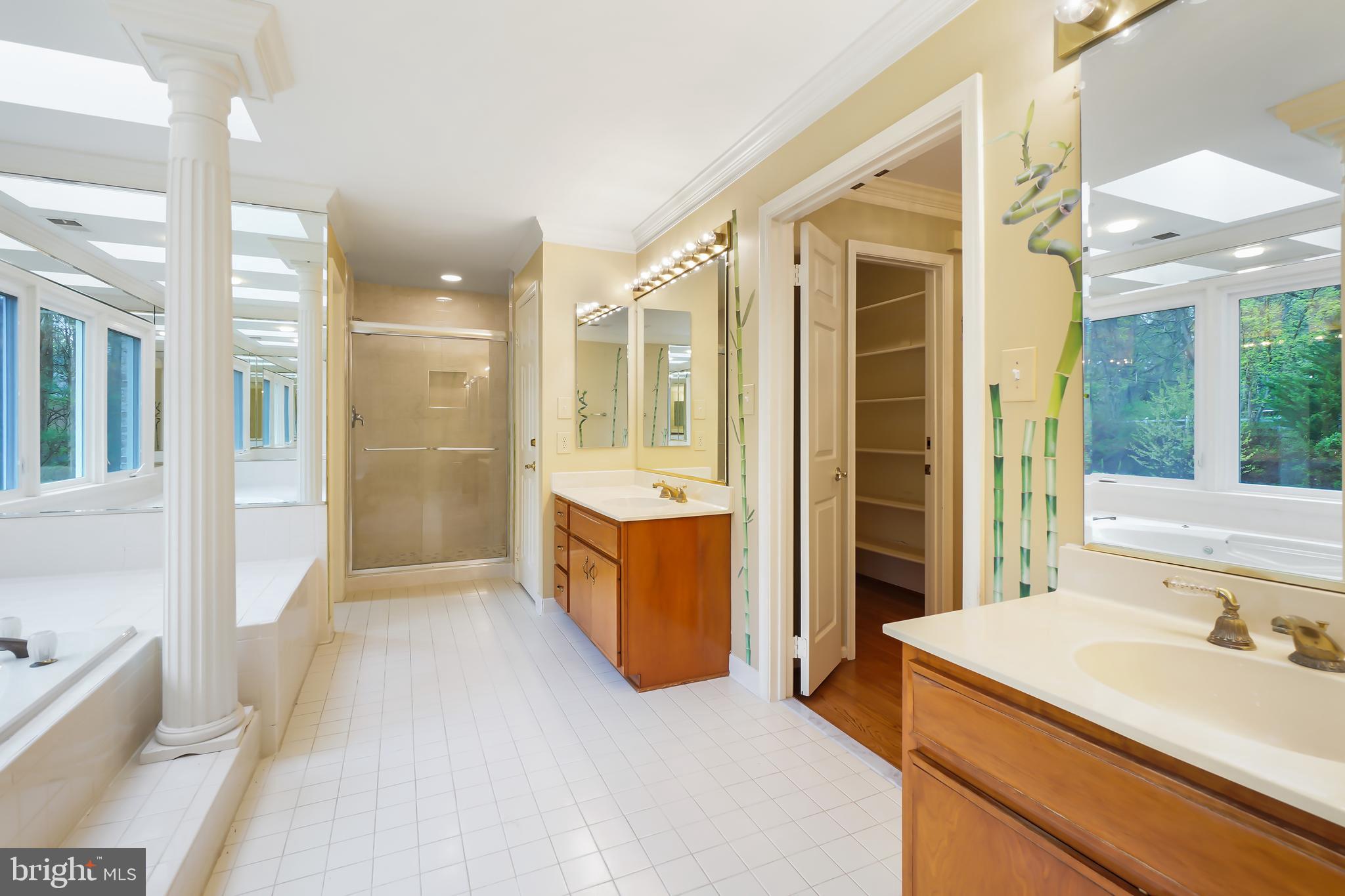 LAKE POTOMAC - Residential