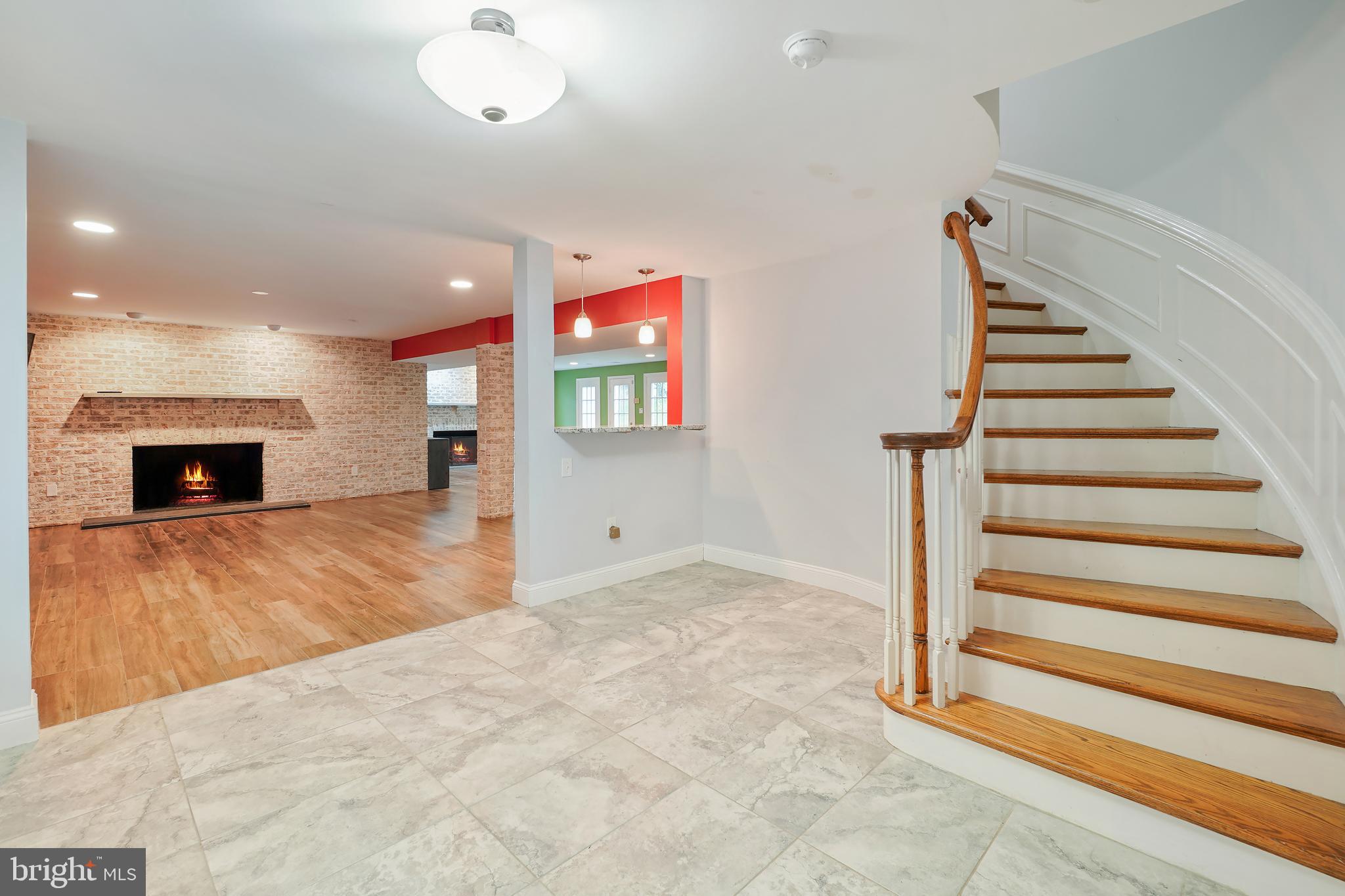 LAKE POTOMAC - Residential