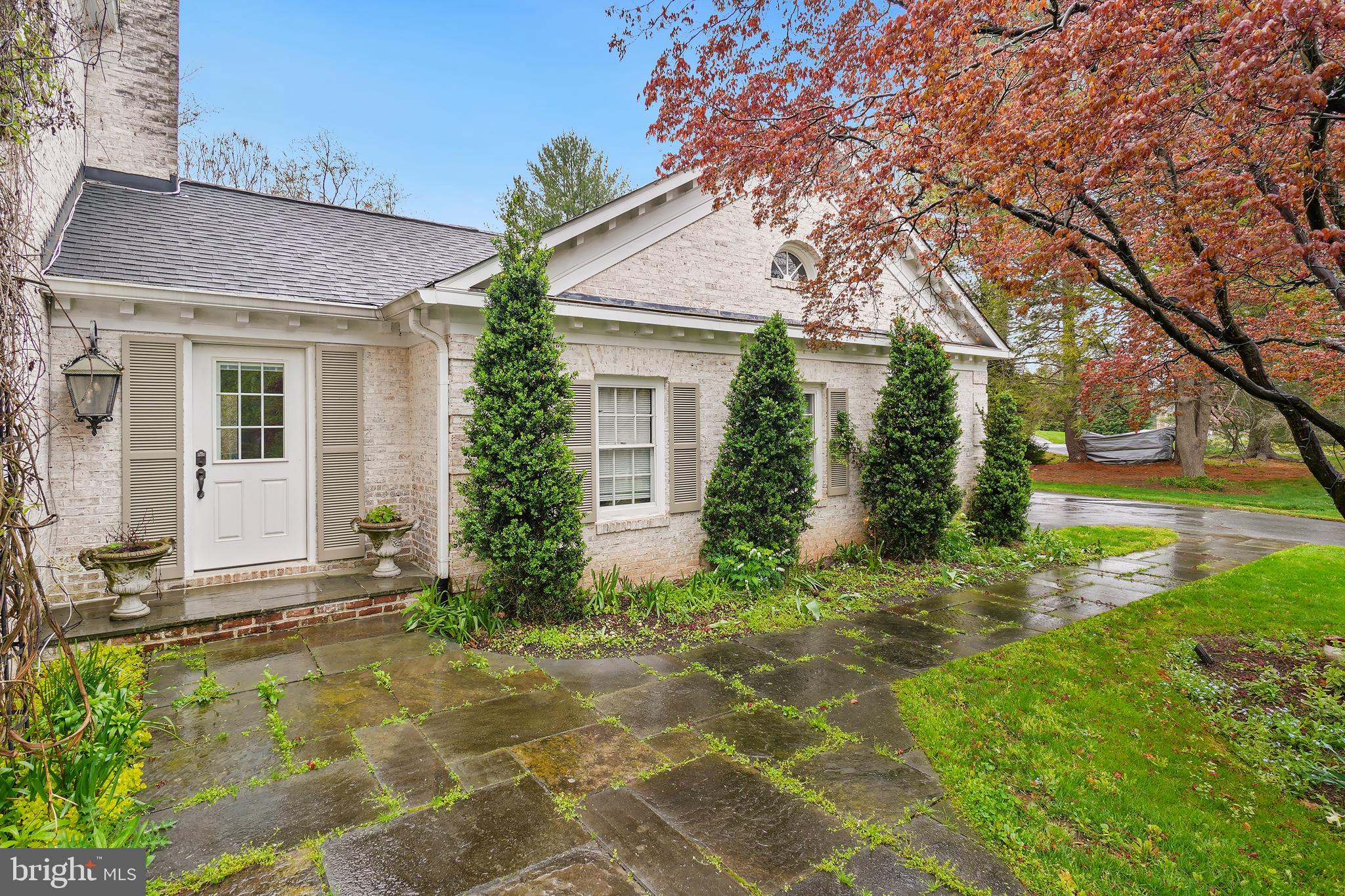LAKE POTOMAC - Residential