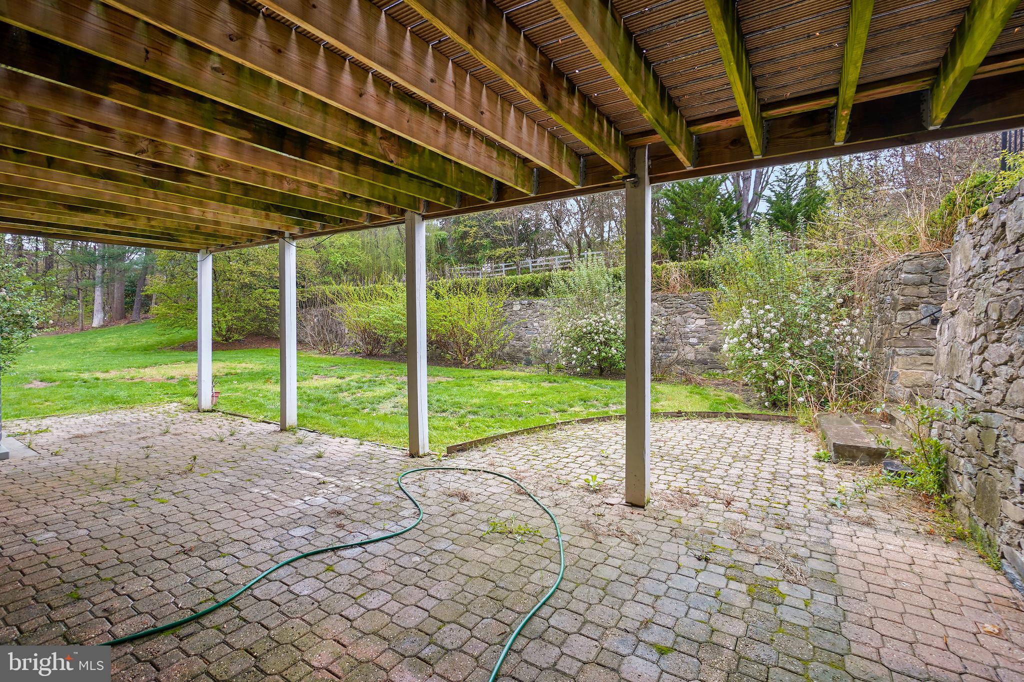 LAKE POTOMAC - Residential