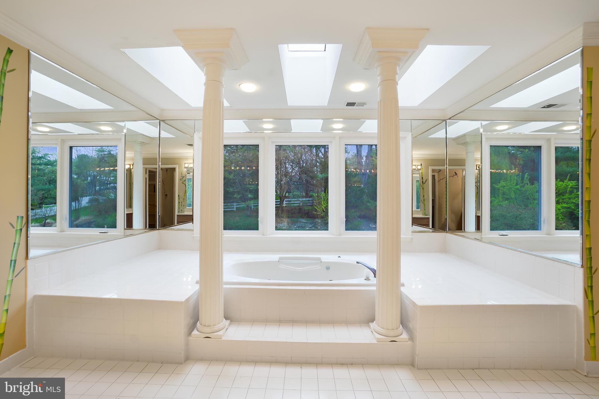 LAKE POTOMAC - Residential