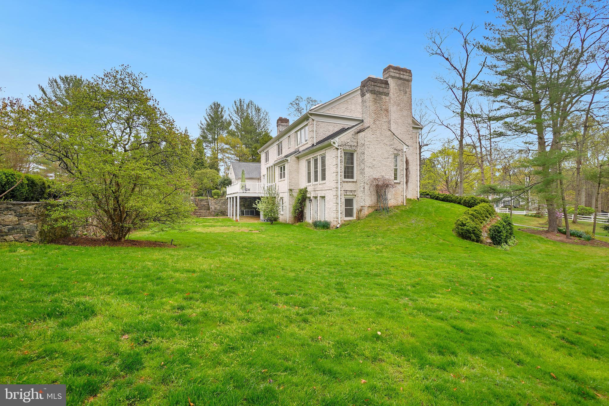LAKE POTOMAC - Residential
