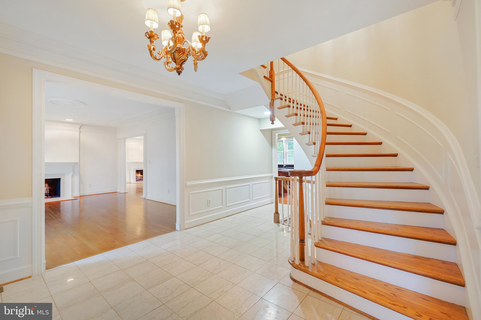 LAKE POTOMAC - Residential