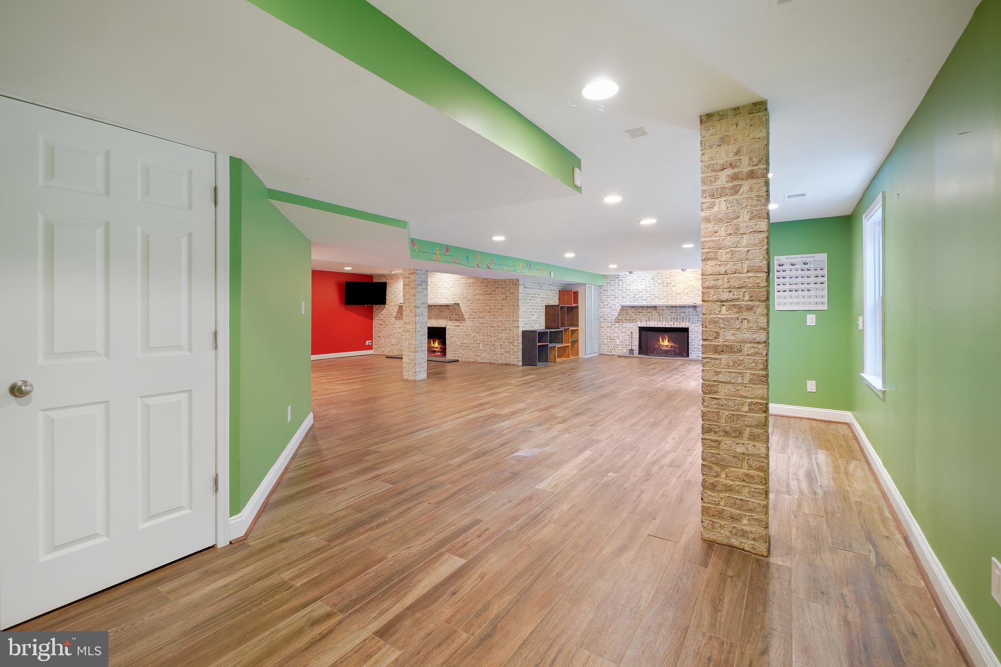 LAKE POTOMAC - Residential