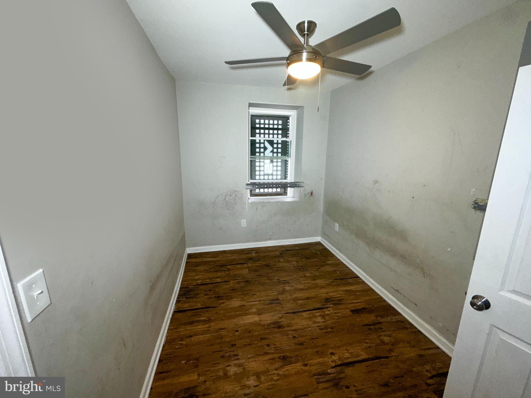 BRIDESBURG - Residential