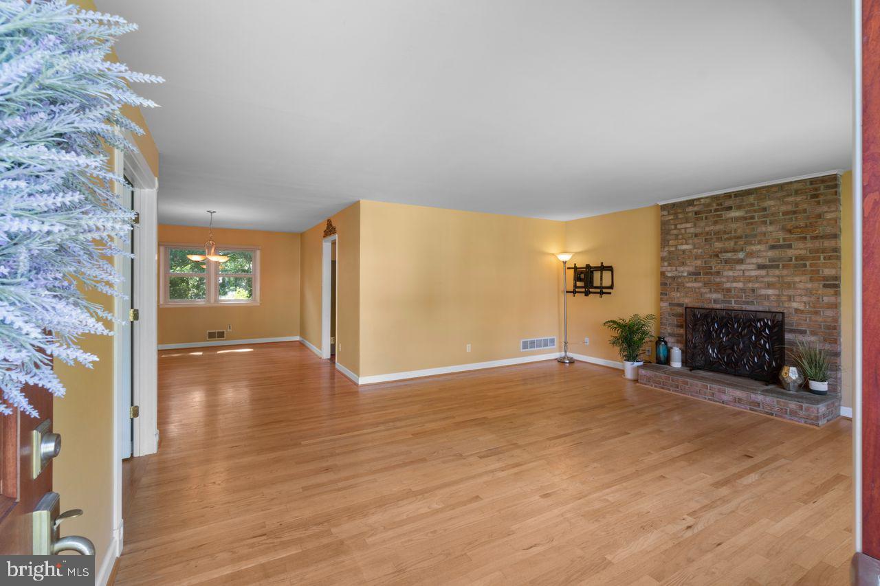 290 HALSEY ROAD